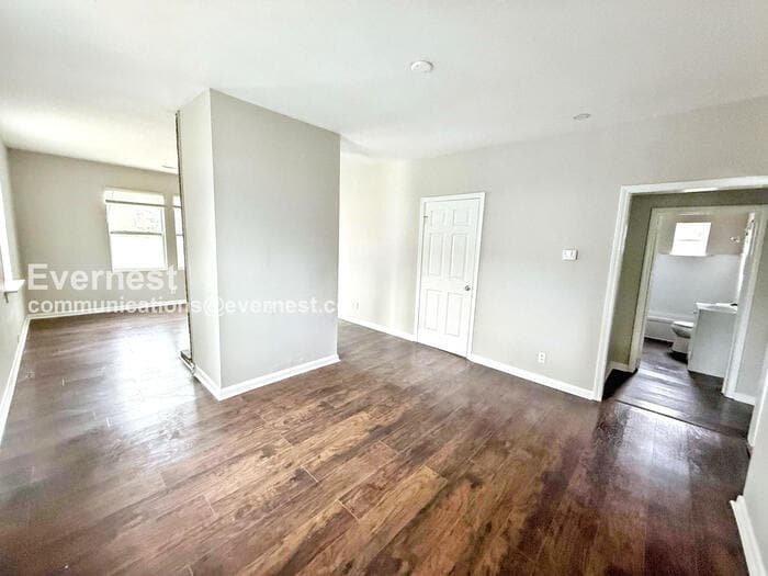 Building Photo - 318 Oregon St