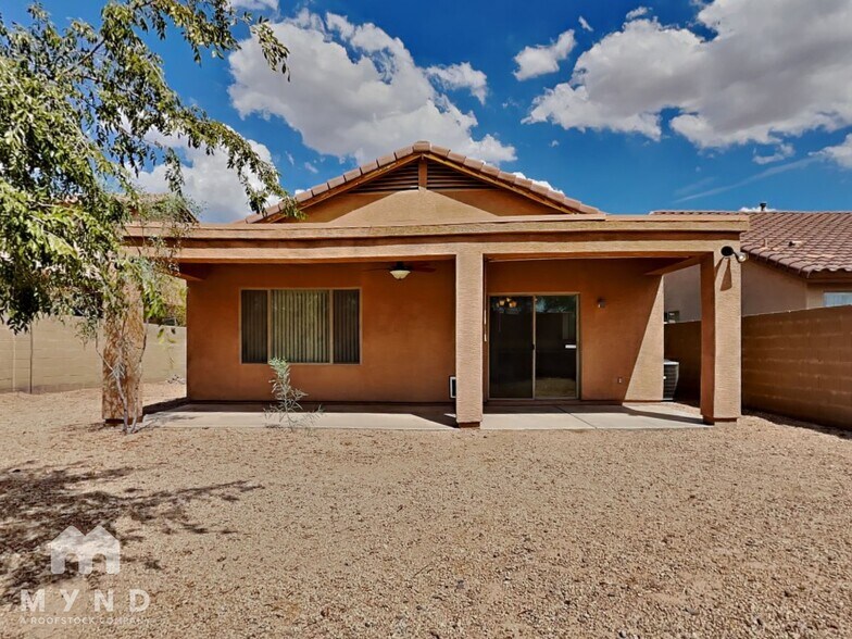 Building Photo - 38024 N Pagoda Ln