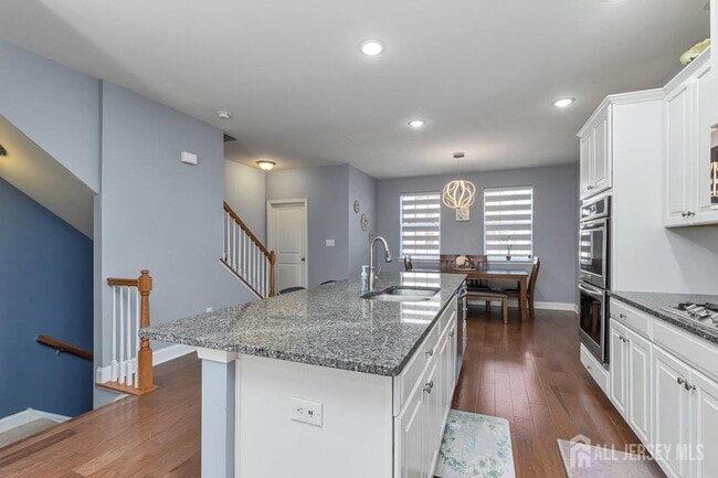 Building Photo - 1302 Hights Farm Rd N