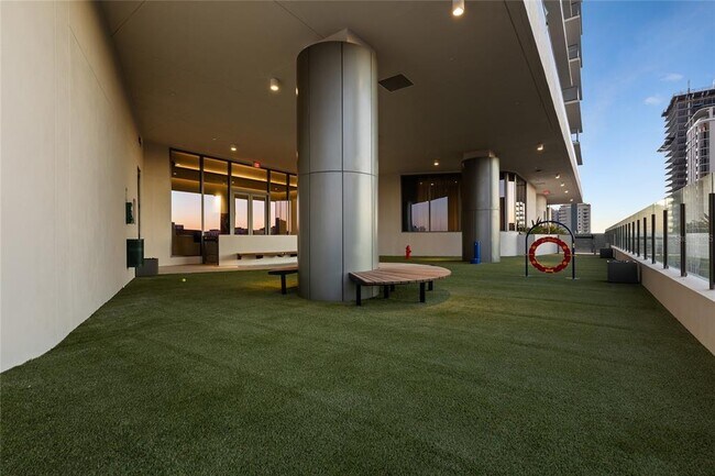 Building Photo - 275 1st Ave S