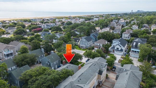 Building Photo - North End