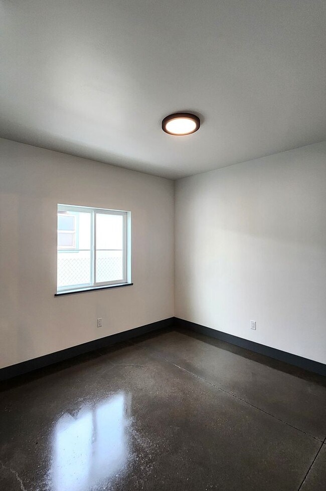 Building Photo - Newly Constructed Four Bedroom House With a Dog Considered