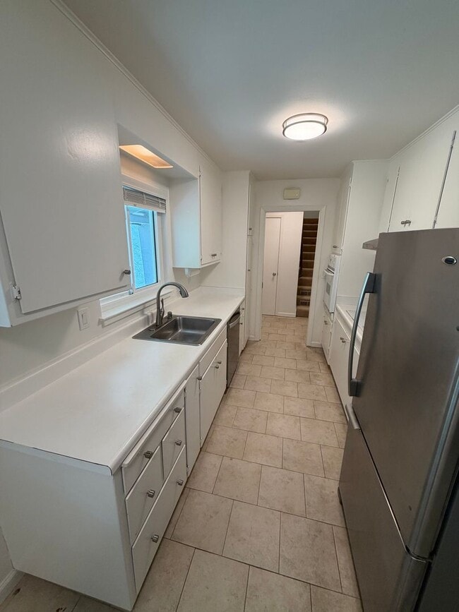 Building Photo - 3 Bed 2 Bath Duplex W/ Garage In Moraga