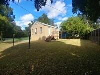 Building Photo - 2801 Primrose Ave
