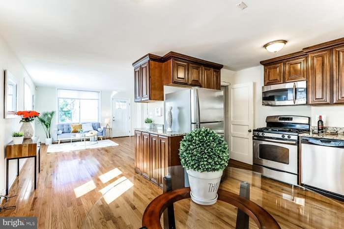 Building Photo - 4007 Ames St NE