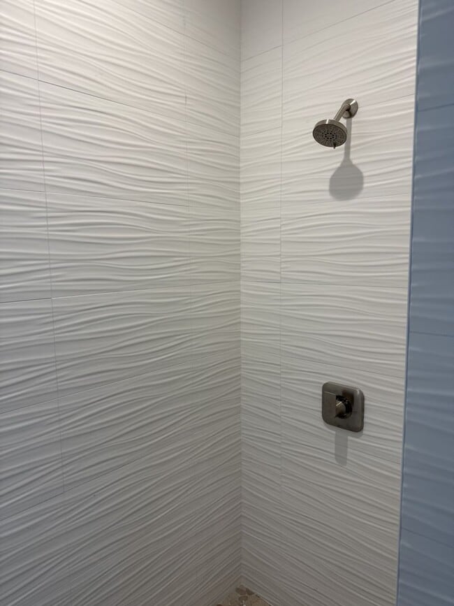 Building Photo - Brand New Basement Appartment