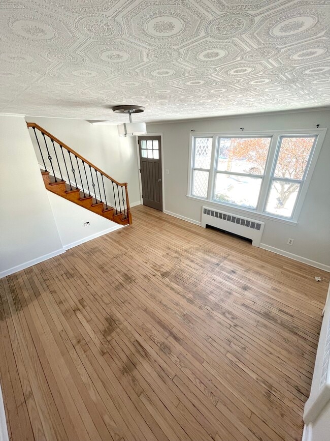 Living Room - 171 Beechwood Ave