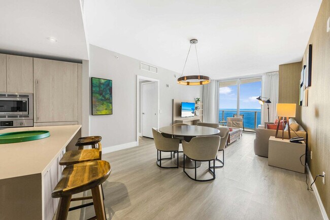 Primary Photo - 4111 S Ocean Dr