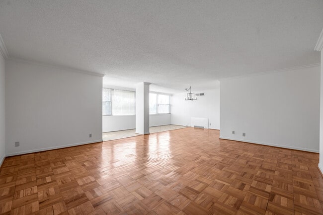 Building Photo - 101 S Hanover Ave