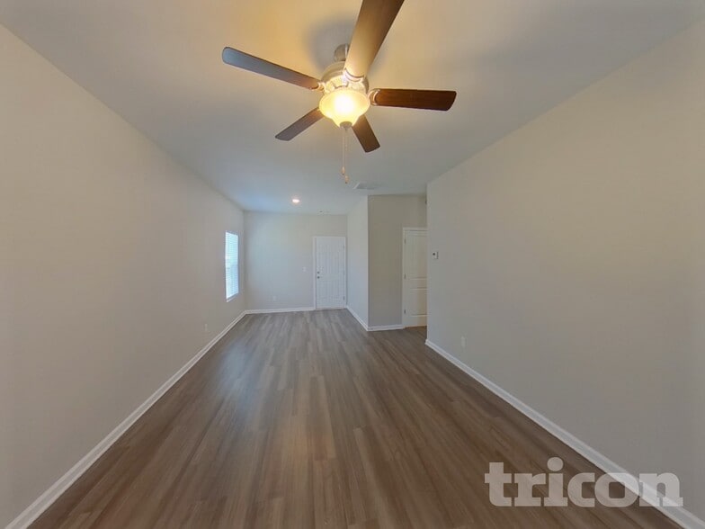 Building Photo - 412 Wallace Cir