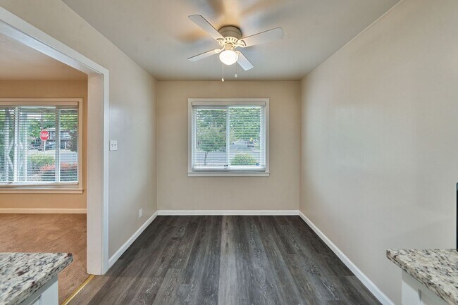 Building Photo - 5400-5402 Folsom Blvd