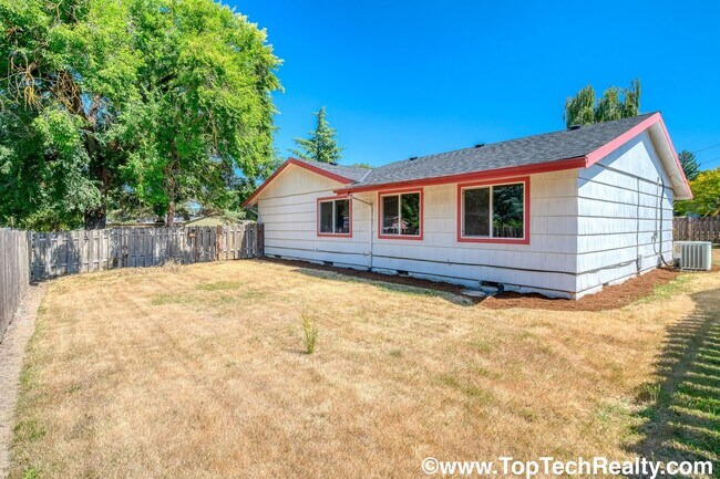 Building Photo - 14390 SW Furlong Way