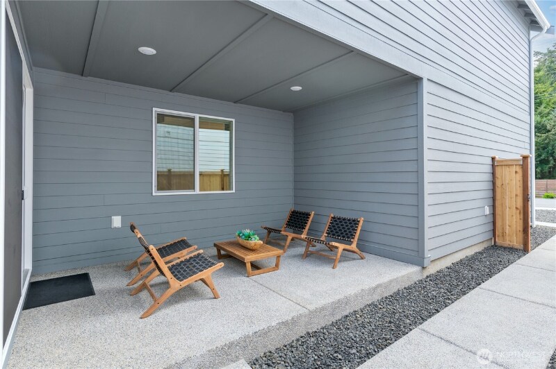 Building Photo - 158 Veranda Ln SE