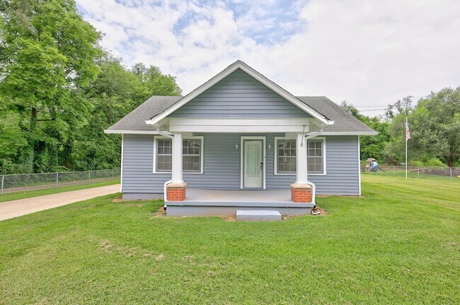 Building Photo - 110 Woodcraft Dr