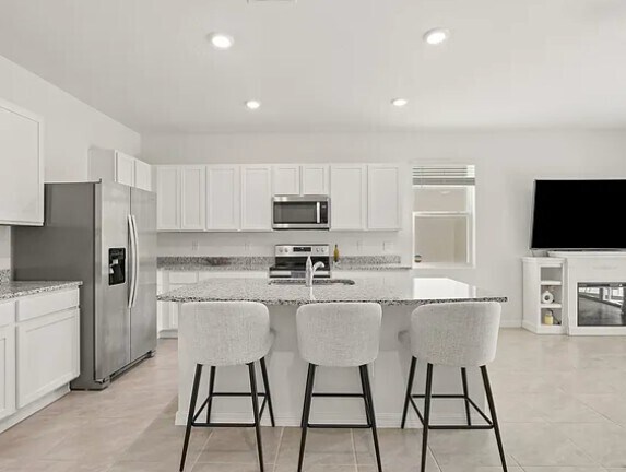 Building Photo - BEAUTIFUL Town Home For Rent in Angeline!