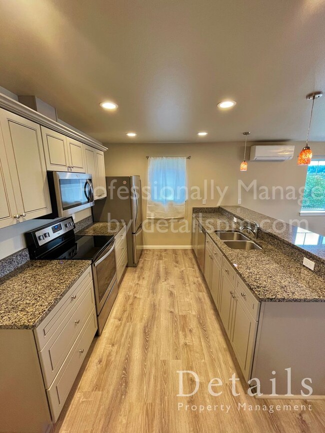 Building Photo - COMING SOON: Poulsbo 2 Bedroom with Water & Mountain Views!