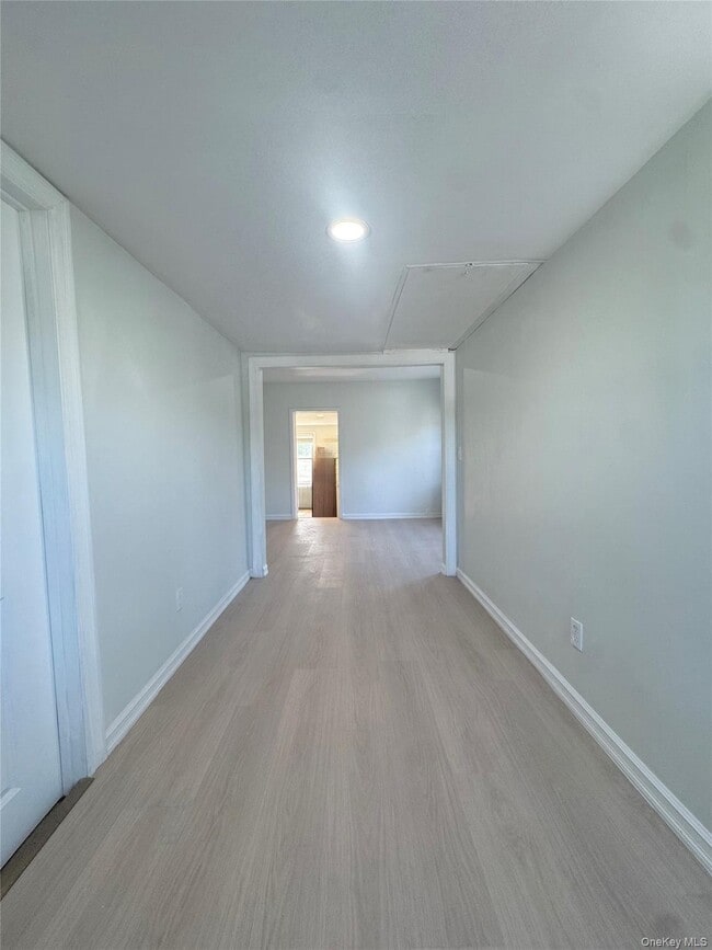 Building Photo - 249 N MacQuesten Pkwy