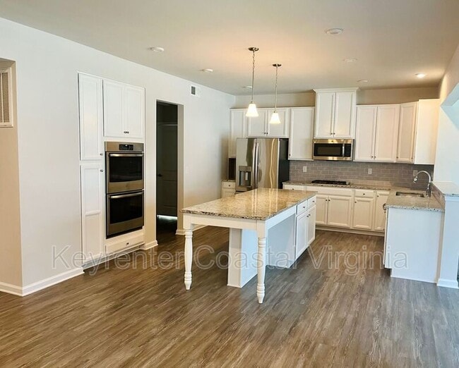 Building Photo - 176 Boxwood Ln