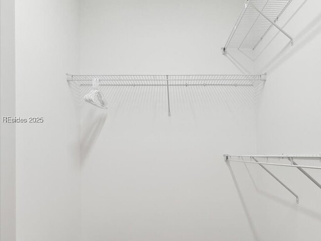 Building Photo - 1388 Good Life Wy