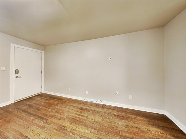 Building Photo - 880 N Highland Ave NE