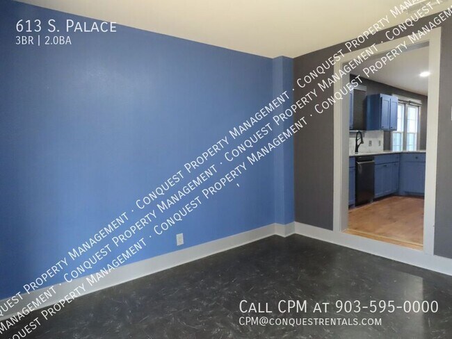 Building Photo - 613 S. Palace-