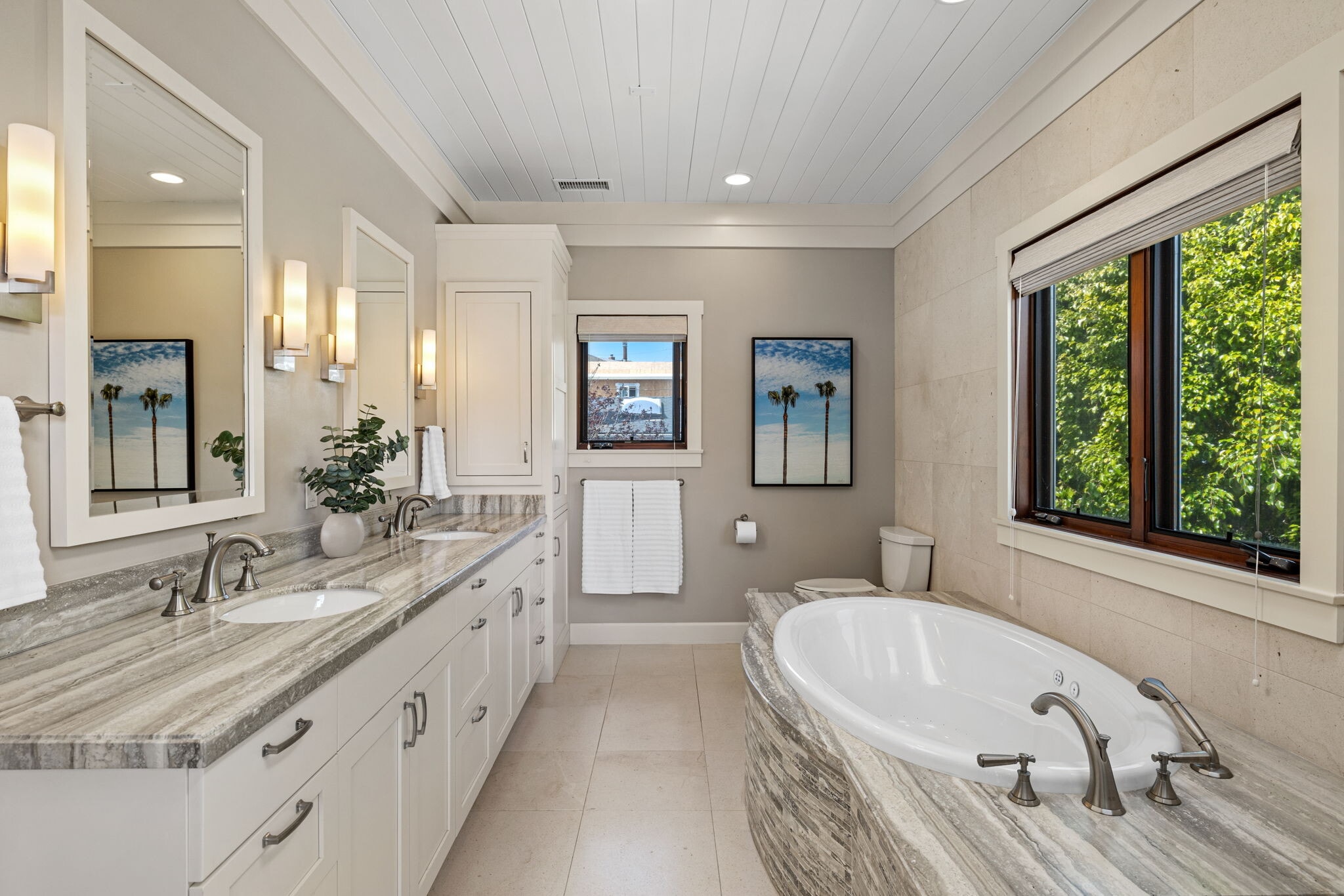 Building Photo - 521 24th Pl