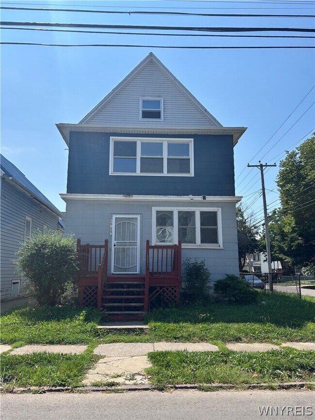Building Photo - 215 Ludington St