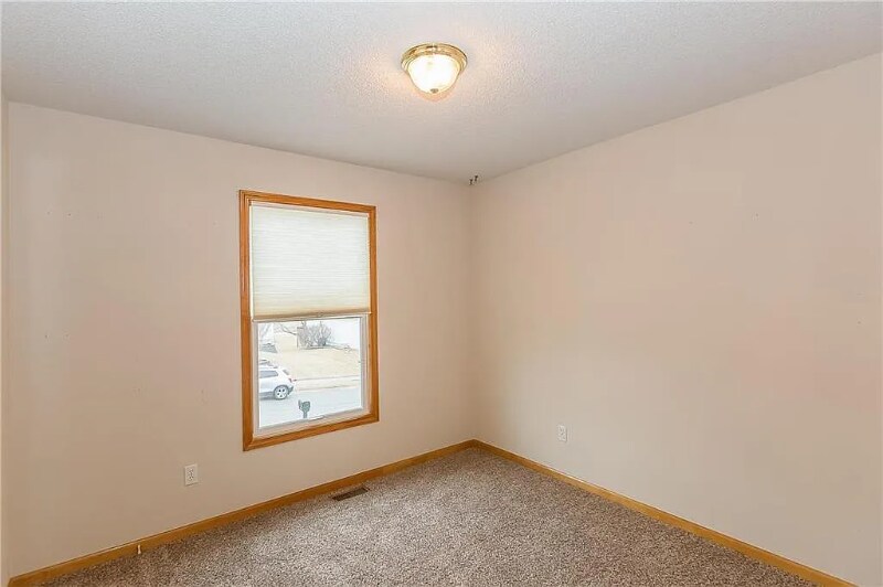 Building Photo - 1305 NE 105th Terrace