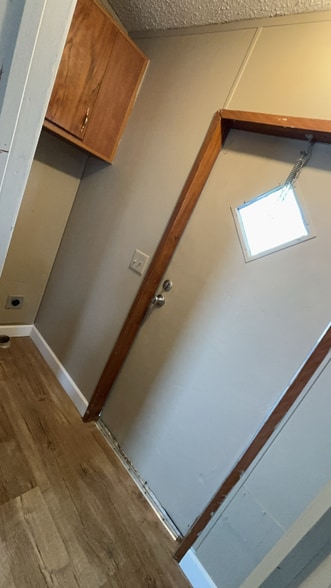 Building Photo - 1716 E Market Ave