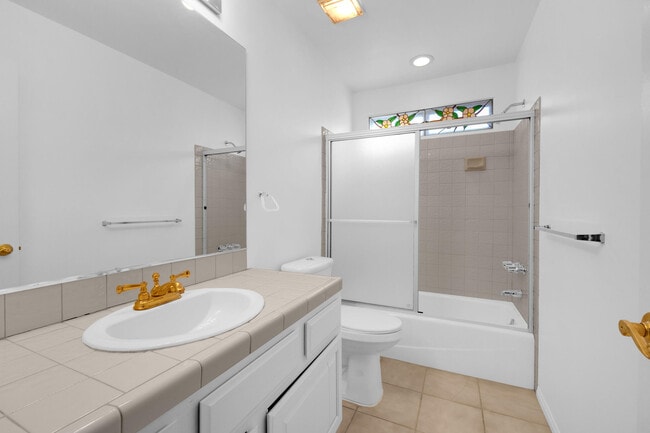 Building Photo - 39124 Channel Dr