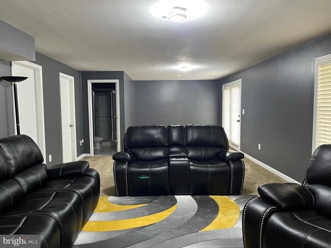 Building Photo - 6911 Coldstream Ct