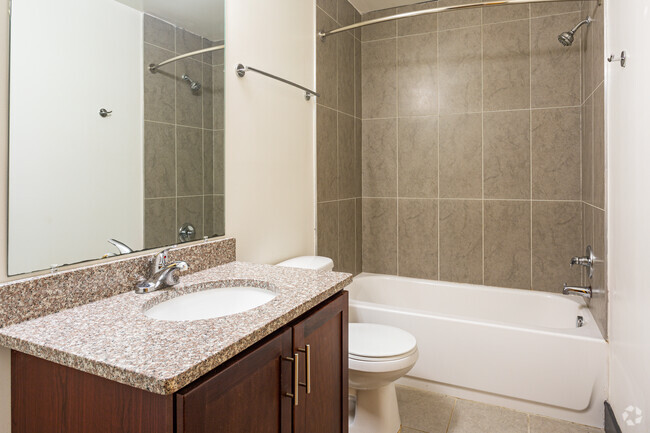 2BR, 2BA - Exchange Place