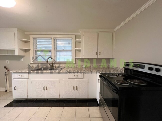 Building Photo - 135 Rivelon Rd