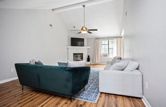 Building Photo - 3bed in Fox Den Villages in Navarre