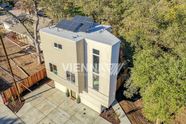 Building Photo - 7437 Antelope Rd