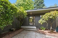 Building Photo - 3bd/2.5ba Seattle House
