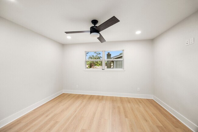 Building Photo - 2830 Triway Ln