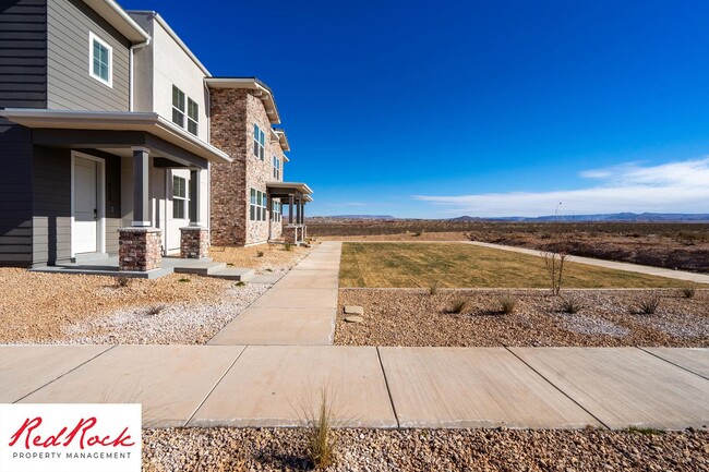 Building Photo - Brand New Townhome With Lagoon Access