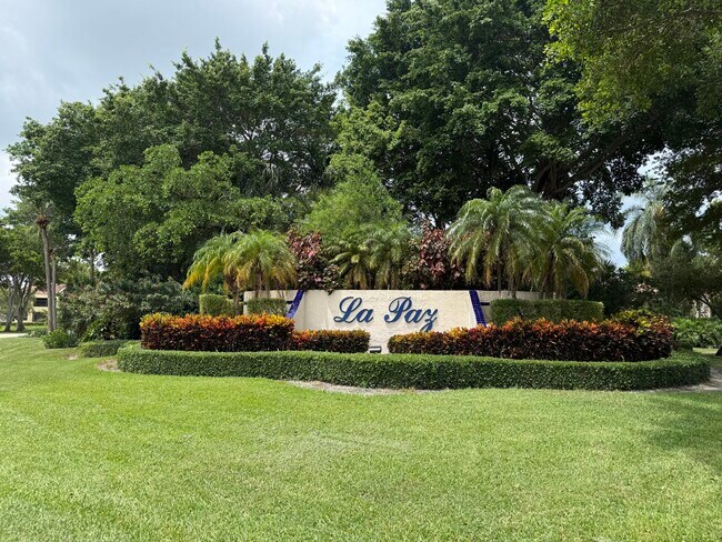 Building Photo - 7472 La Paz Blvd