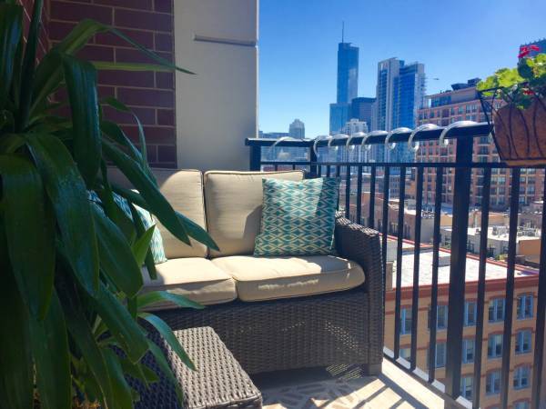 Building Photo - 451 W Huron St