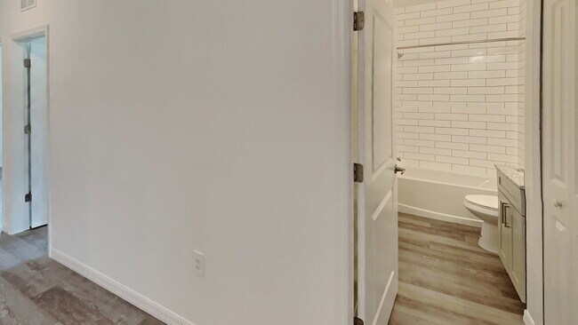 Building Photo - 4028 SW 7th Pl