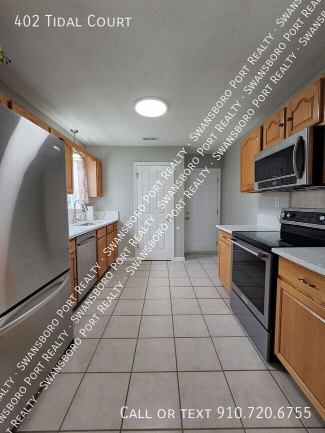 Building Photo - 402 Tidal Ct