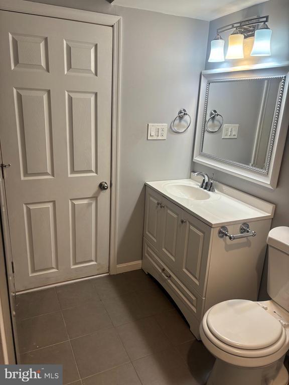 Building Photo - 108 N Madeira St