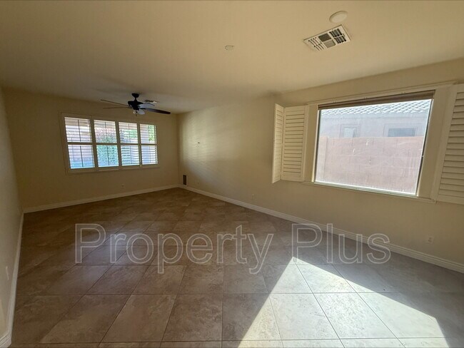 Building Photo - 8355 W Molly Ln