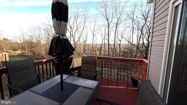 Building Photo - 506 Quincy St