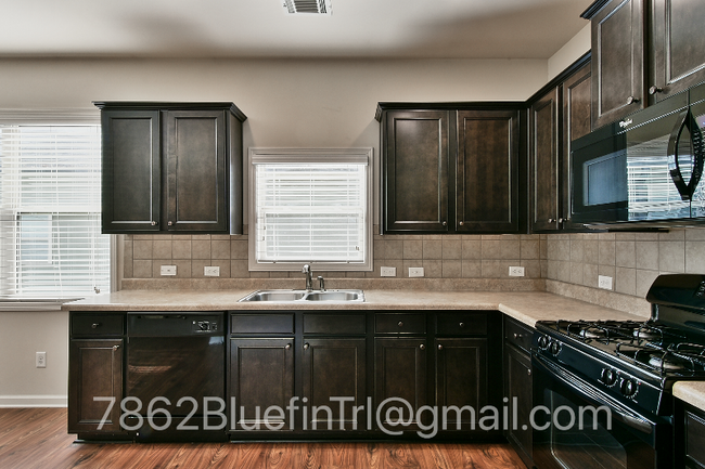 Building Photo - 7862 Bluefin Trail