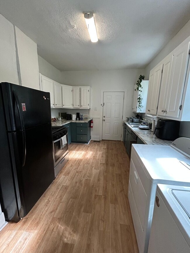 Building Photo - 1629 Forrest Dr