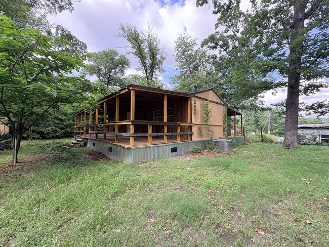 Building Photo - Beautifully updated 2-bedroom, 2-bathroom home