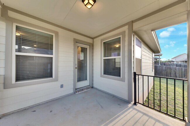 Building Photo - 724 Coltrane Dr
