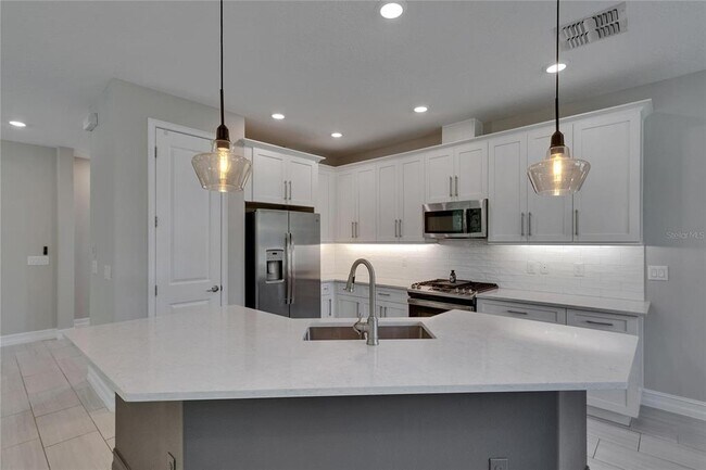 Building Photo - 4899 Isola Ct